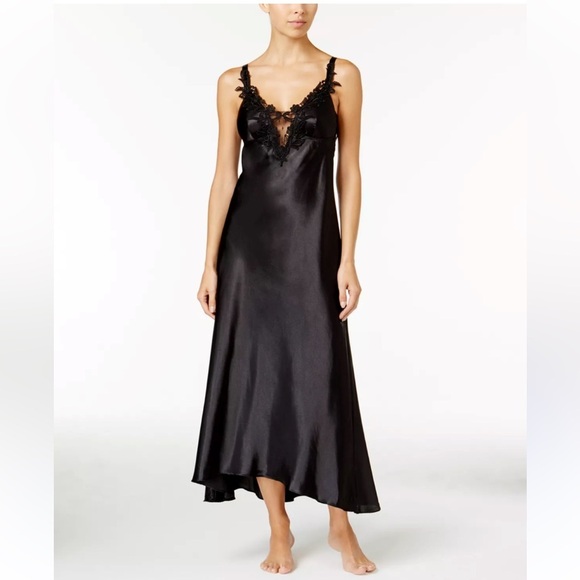 Flora by FLORA NIKROOZ Black Satin Stella Chemise Gown and Robe Set Negligee XL - Picture 3 of 16